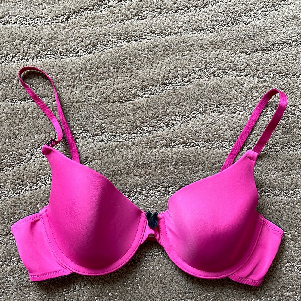 Maidenform fuchsia pink silky tank